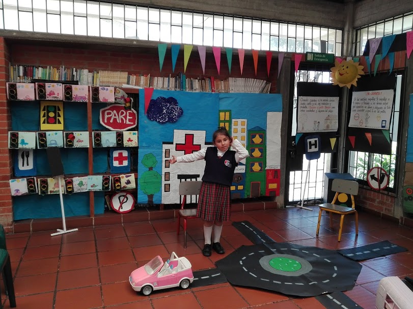 APRENDAMOS SEÑALES DE TRANSITO